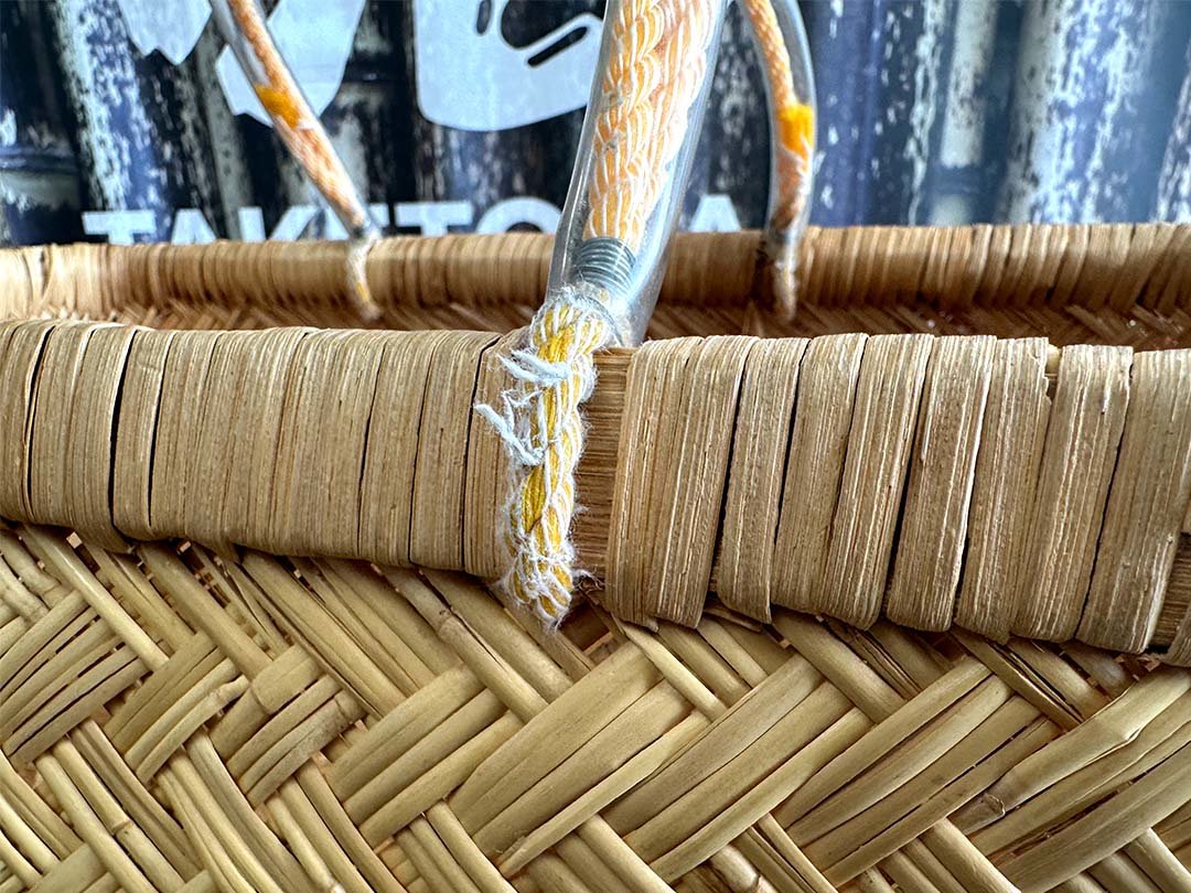 スズ竹市場籠持ち手修理