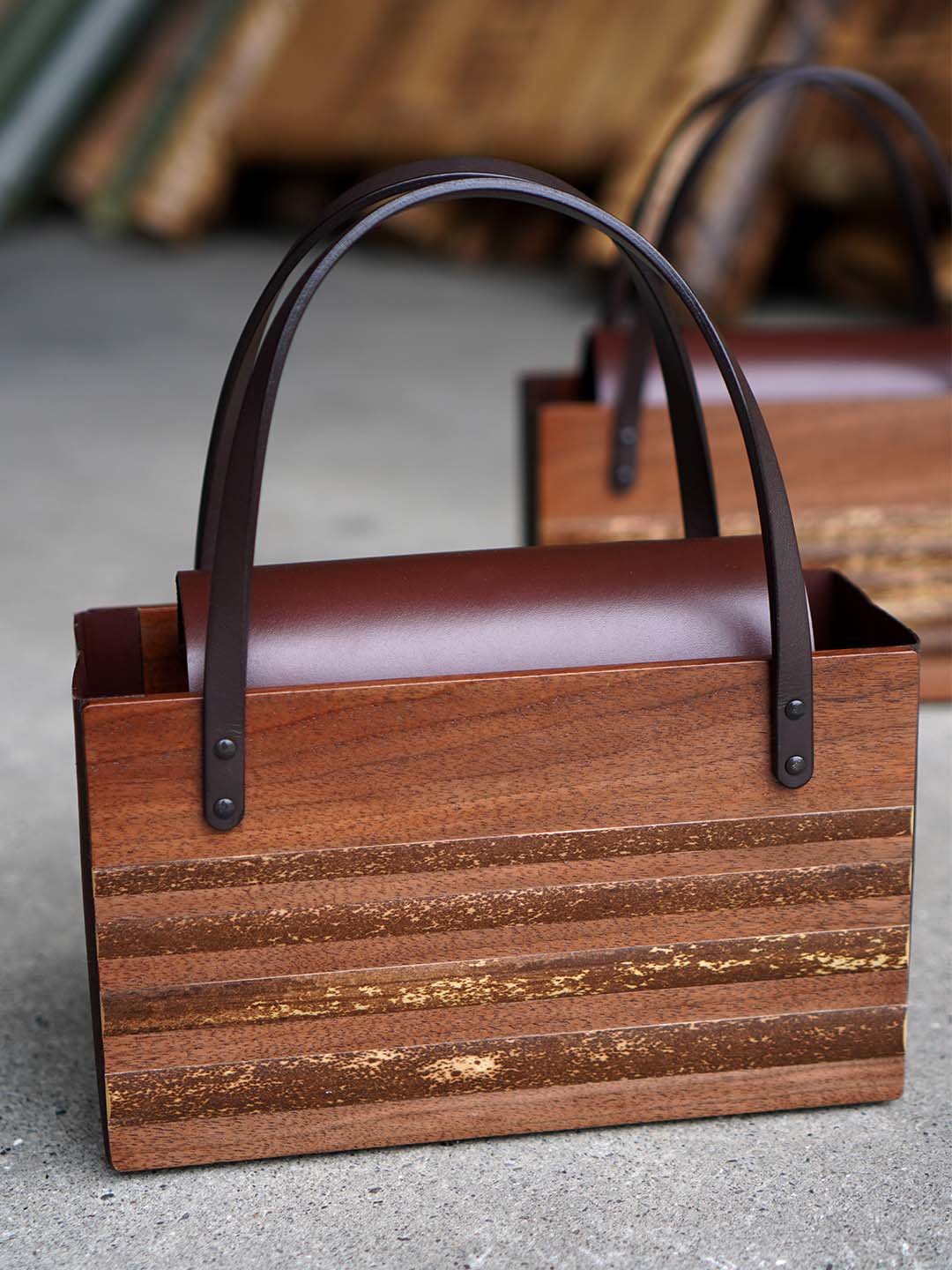 木と虎竹のハンドバッグ