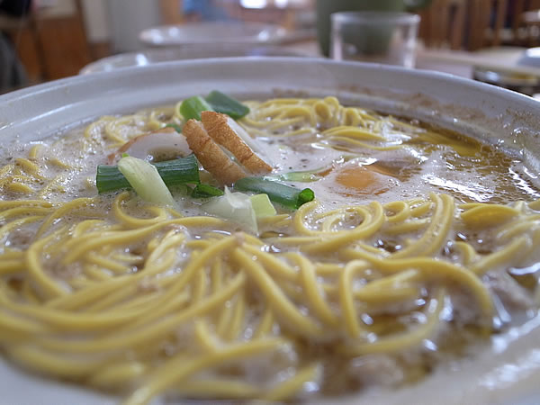 鍋焼きラーメン