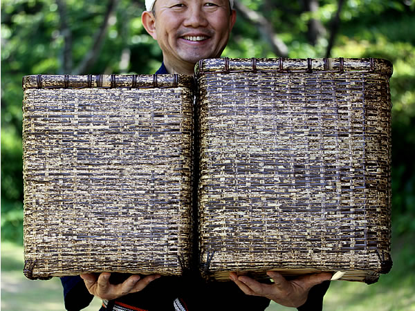 虎竹新聞入れ