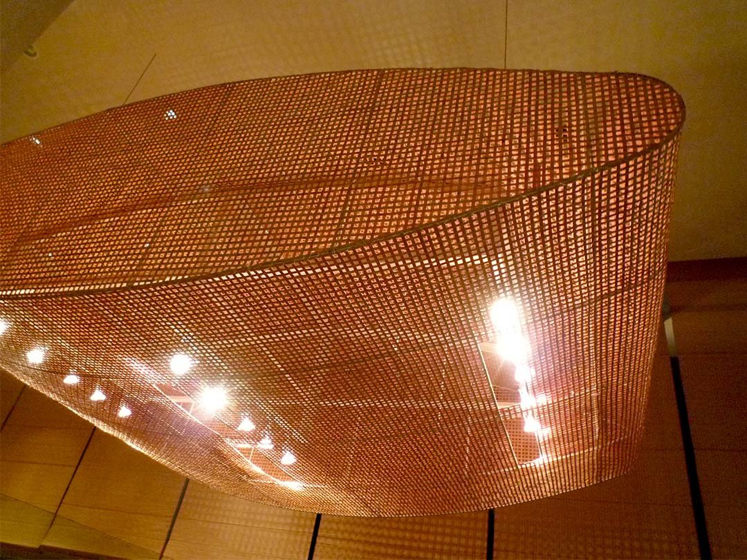 隈研吾設計、雲の上のホテル竹照明