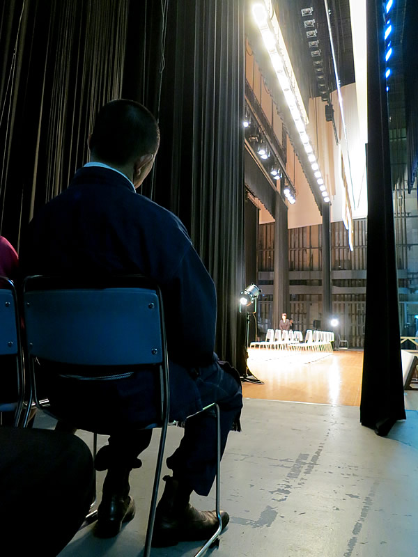 須崎市制施行60周年記念式典舞台袖