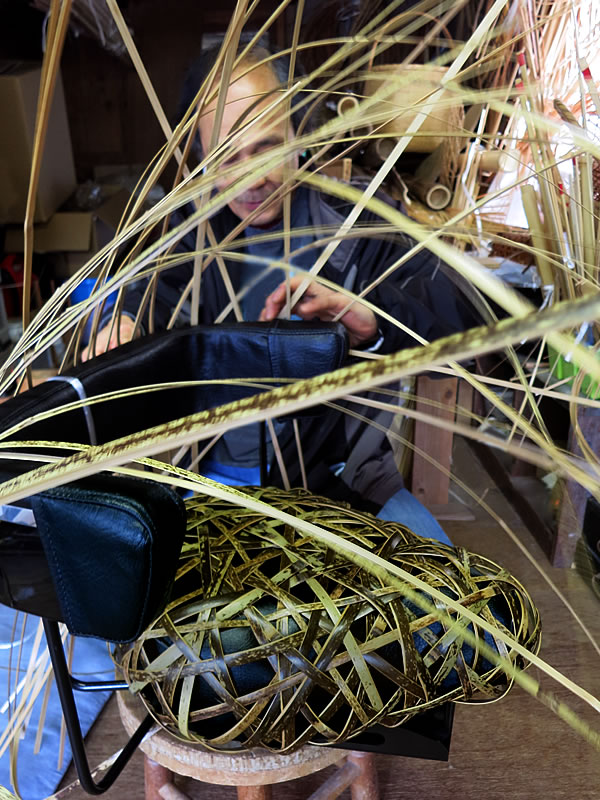 日本唯一の虎竹自動車シート編込み竹職人（bamboo car）