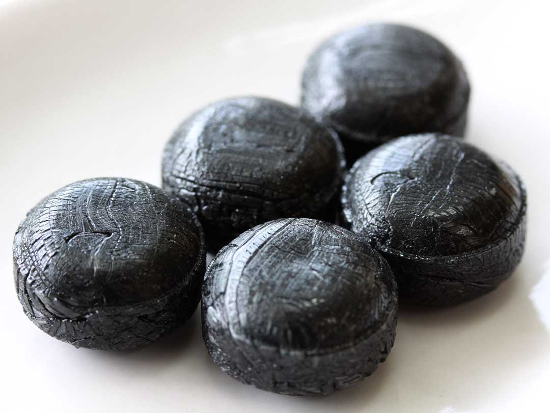 竹炭生姜飴（Bamboo charcoal candy）