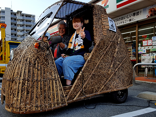 虎竹自動車、竹トラッカー、セブンイレブン