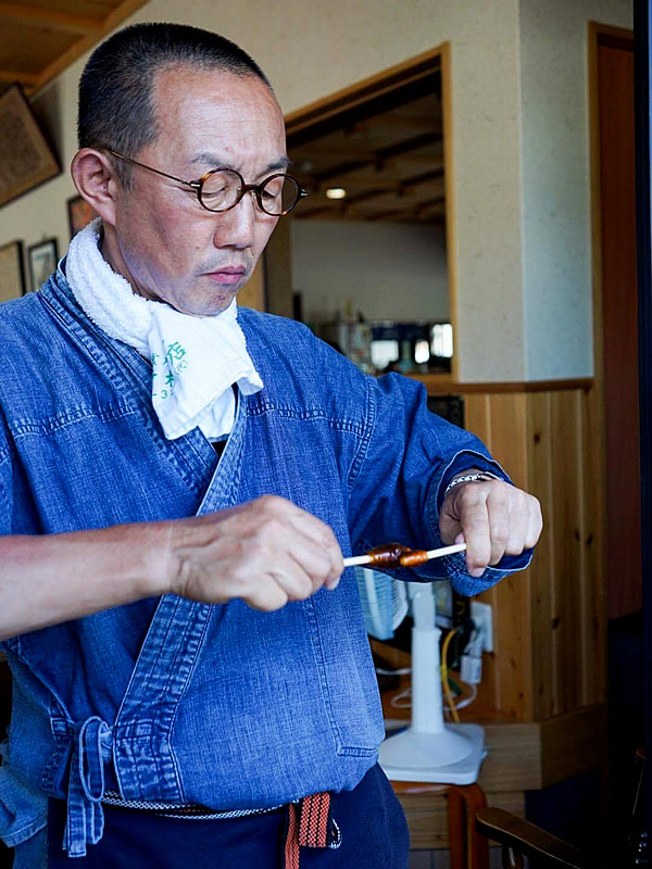 竹虎四代目、小夜の中山名物子育飴