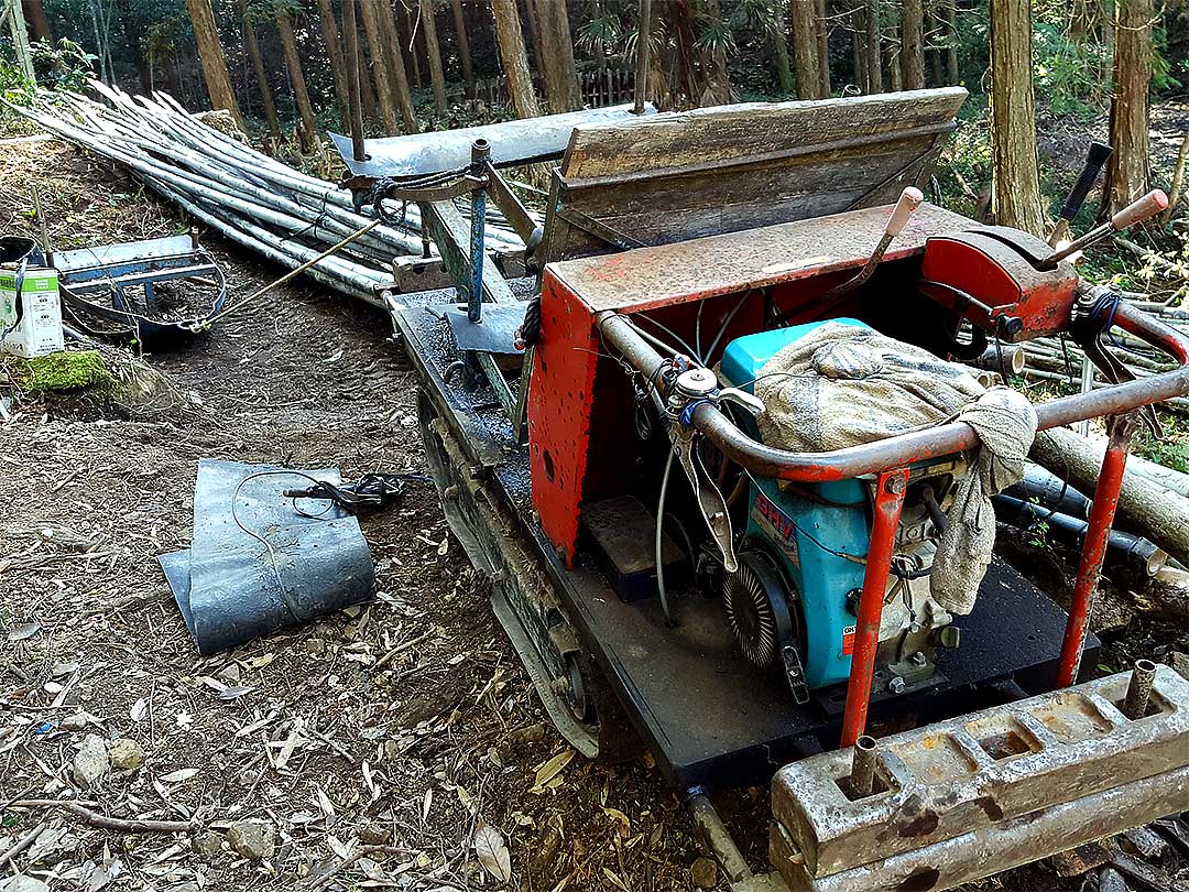 虎竹山出し用運搬機