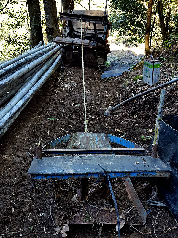 虎竹の山出し用運搬機