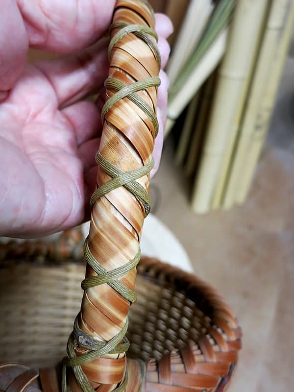 竹籠バックの持ち手