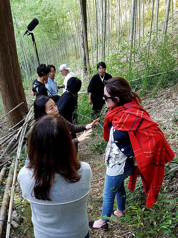 四代目田辺竹雲斎さんテレビ取材、虎竹の里