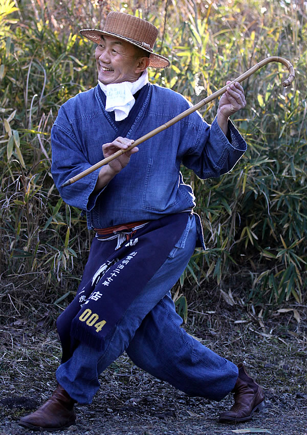 根曲竹ステッキ、竹虎四代目（山岸義浩）