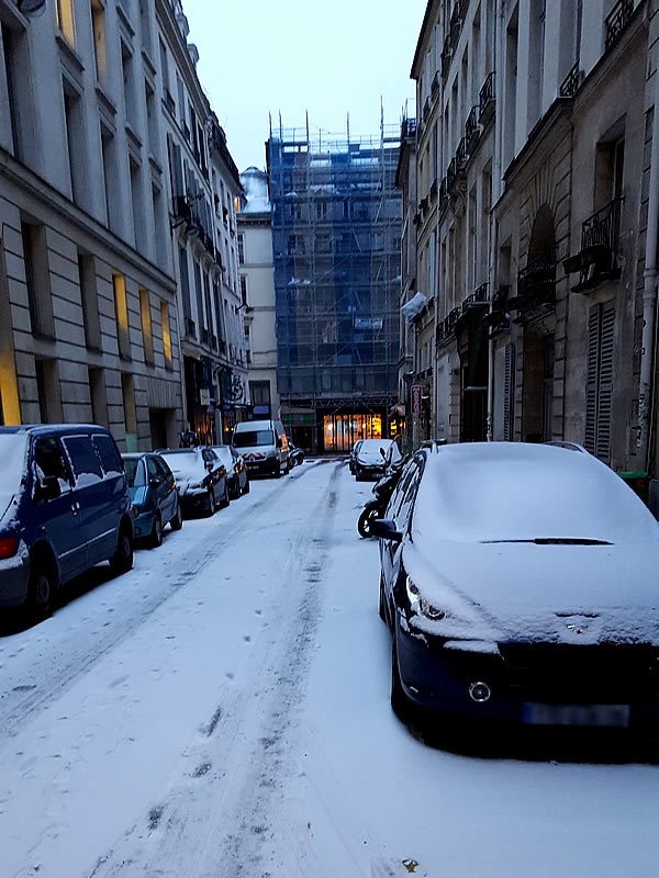 パリの雪