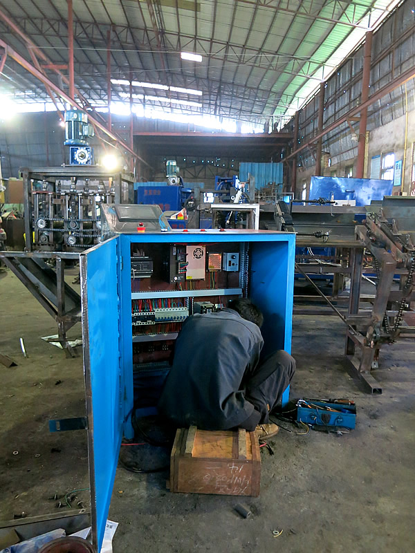 中国、広寧の竹加工用機械製造会社
