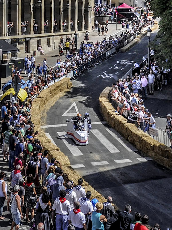 スペイン・ボックスカートレース(Carrera de Goitiberas de las Fiestas de la Blanca de Vitoria-Gasteiz)