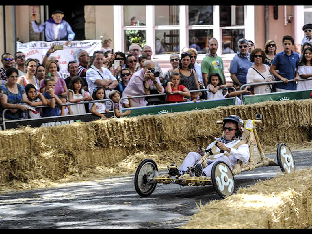 スペイン・ボックスカートレース(Carrera de Goitiberas de las Fiestas de la Blanca de Vitoria-Gasteiz)