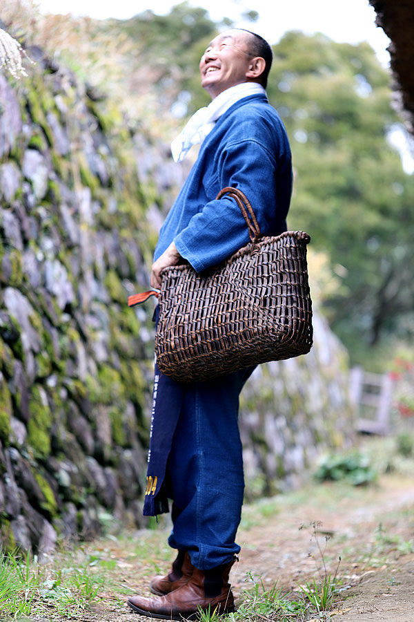 山葡萄棚編み手提げ籠バッグ、竹虎四代目（山岸義浩）