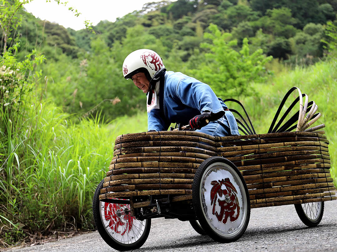 竹虎創業125周年記念製作REIWA-125、竹虎四代目（山岸義浩）