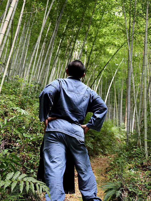 日本 経済 新聞 春秋