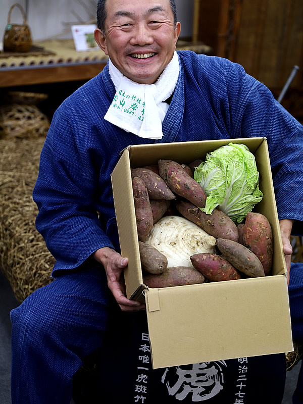 竹職人さんから野菜の贈り物