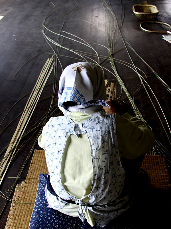 廻栖野竹職人