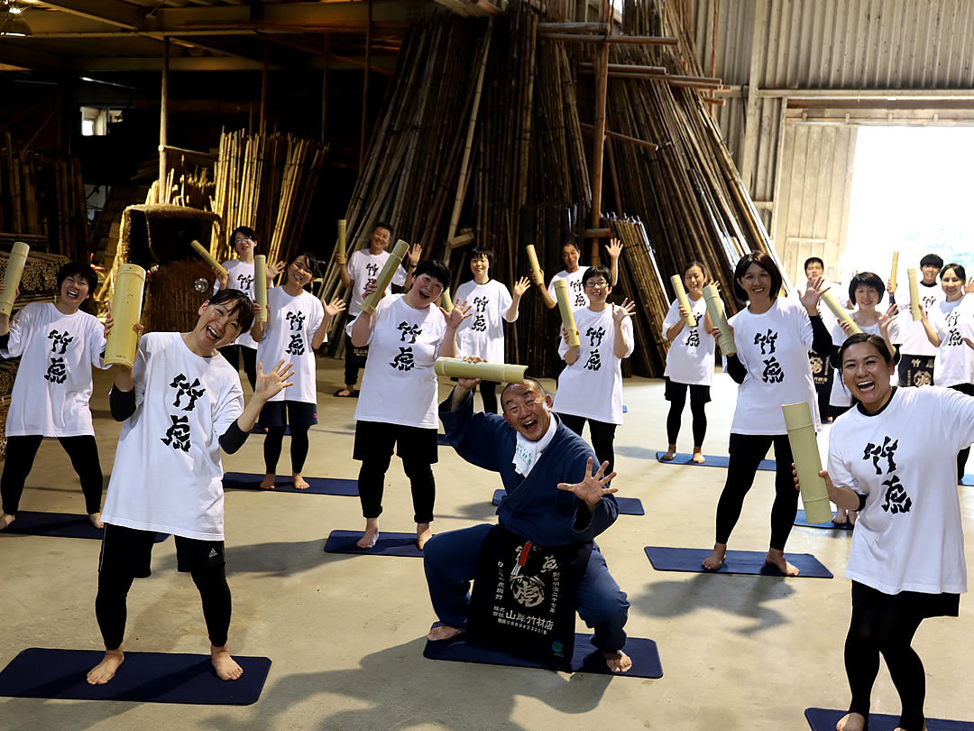 竹虎四代目（山岸義浩）、竹虎社員