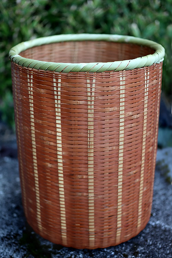 古い竹籠