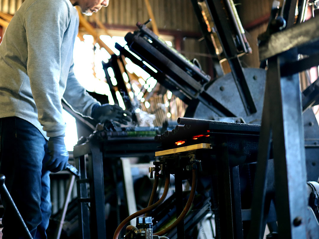 竹製熊手工場職人