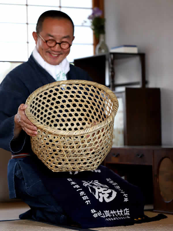 篠竹ラウンドバスケット、竹虎四代目（山岸義浩）