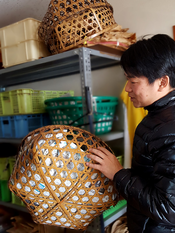 漆工房の茶碗籠