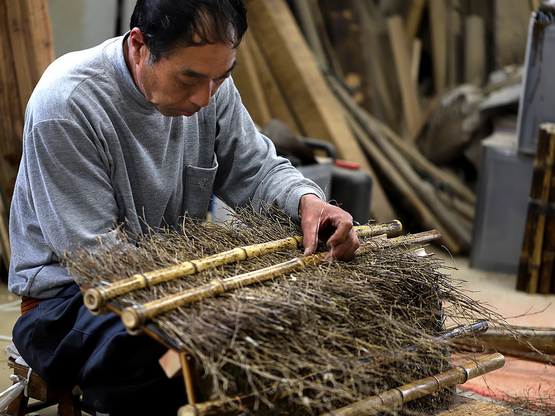 枝屋根を作る