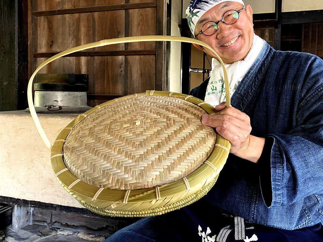 修理した手付き飯籠