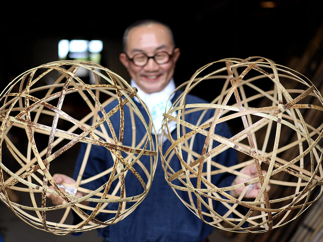 虎竹ペンダントライト、竹虎四代目（山岸義浩）