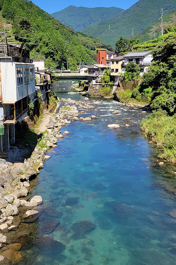 仁淀川と集落