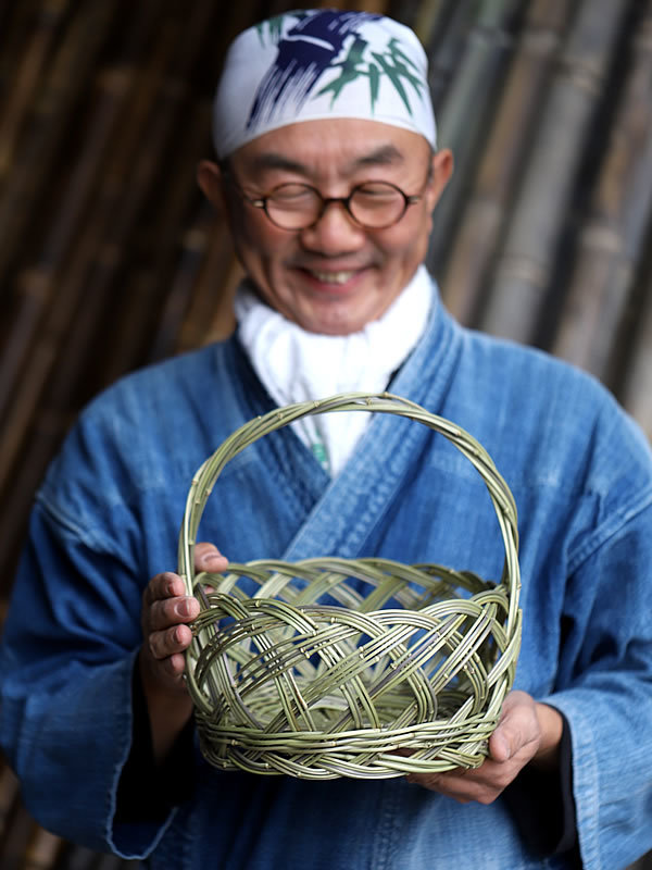 メゴ笹手付き果物籠、竹虎四代目（山岸義浩）