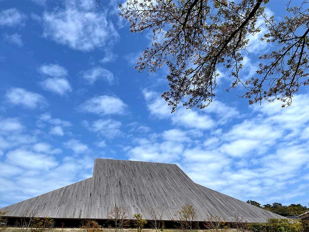 三分一博志氏建築の直島ホール