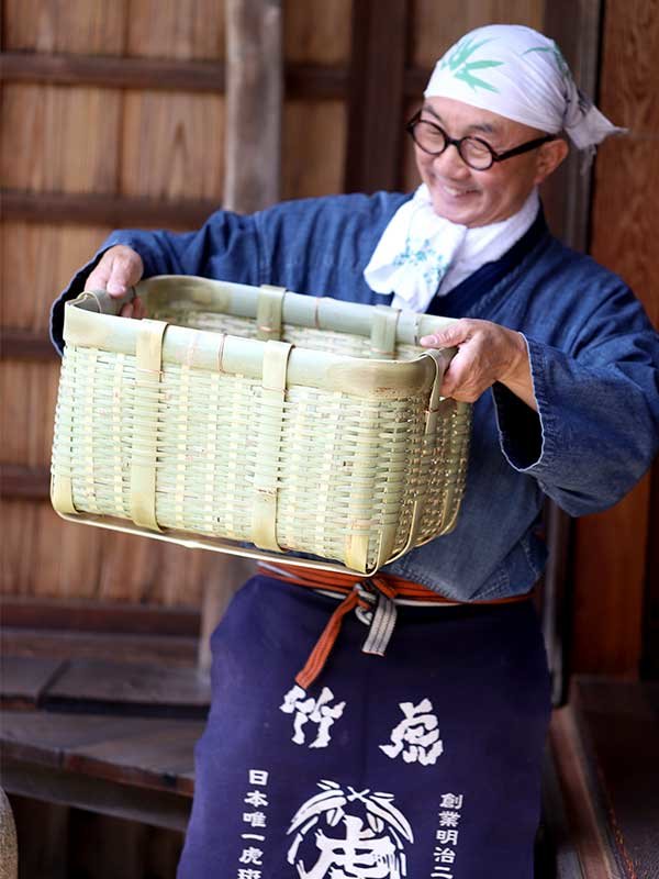 御用籠、竹虎四代目（山岸義浩）