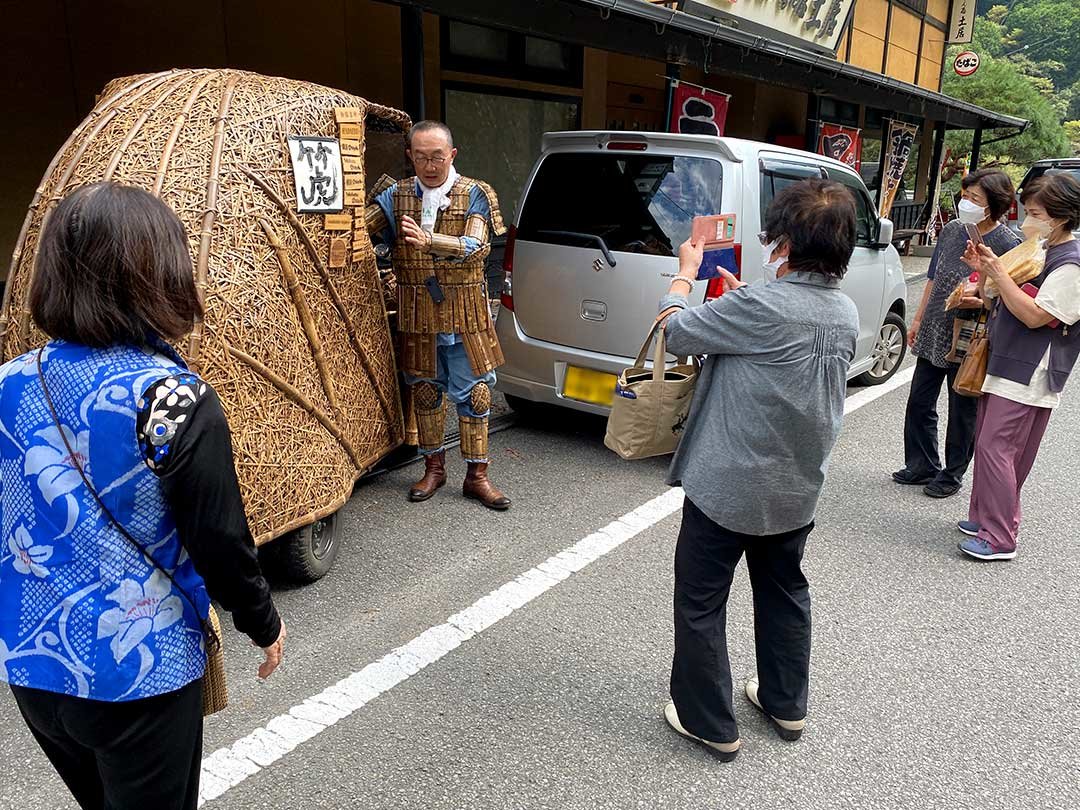 竹トラッカーとお客様