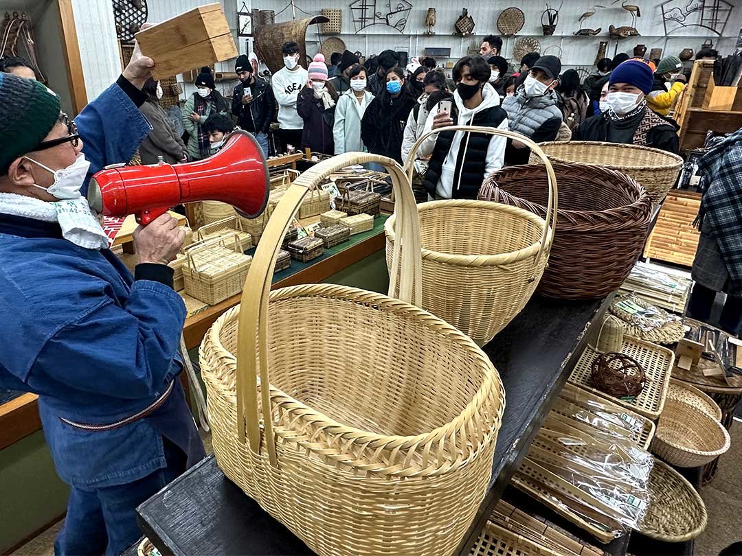 留学生竹虎見学、竹虎四代目（山岸義浩）