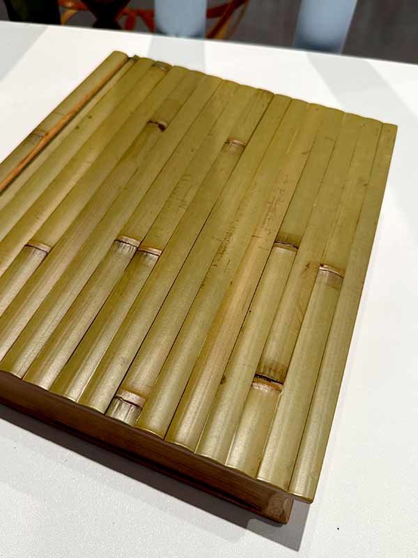 竹のブックカバー