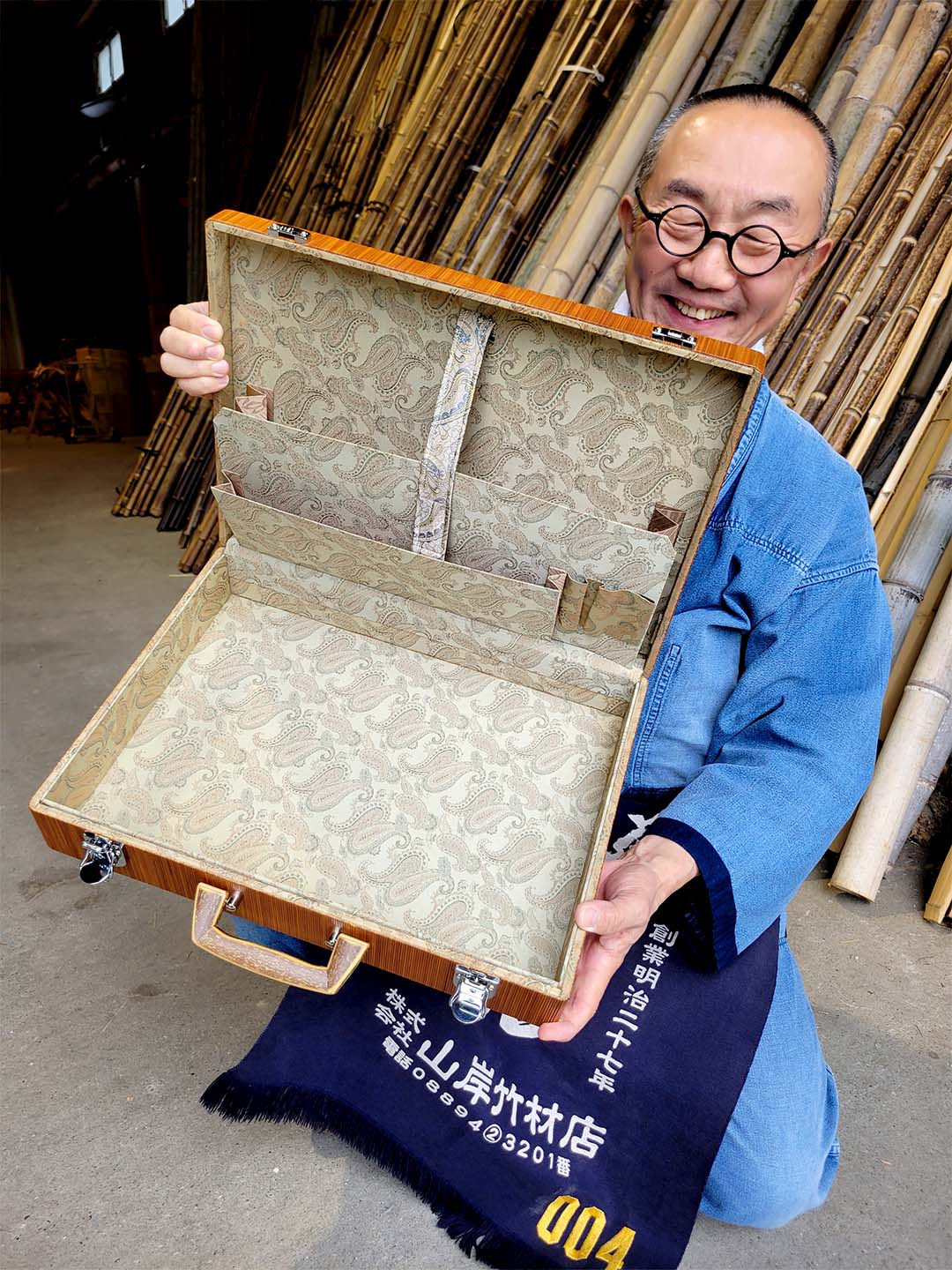 竹アタッシュケース、竹虎四代目（山岸義浩）