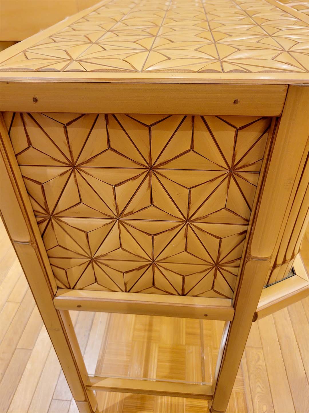 白竹モザイク調度品