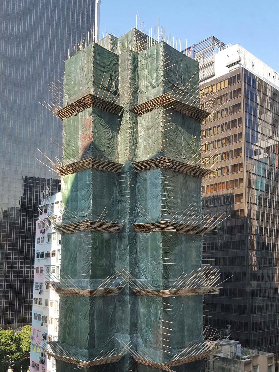 香港ビル竹足場