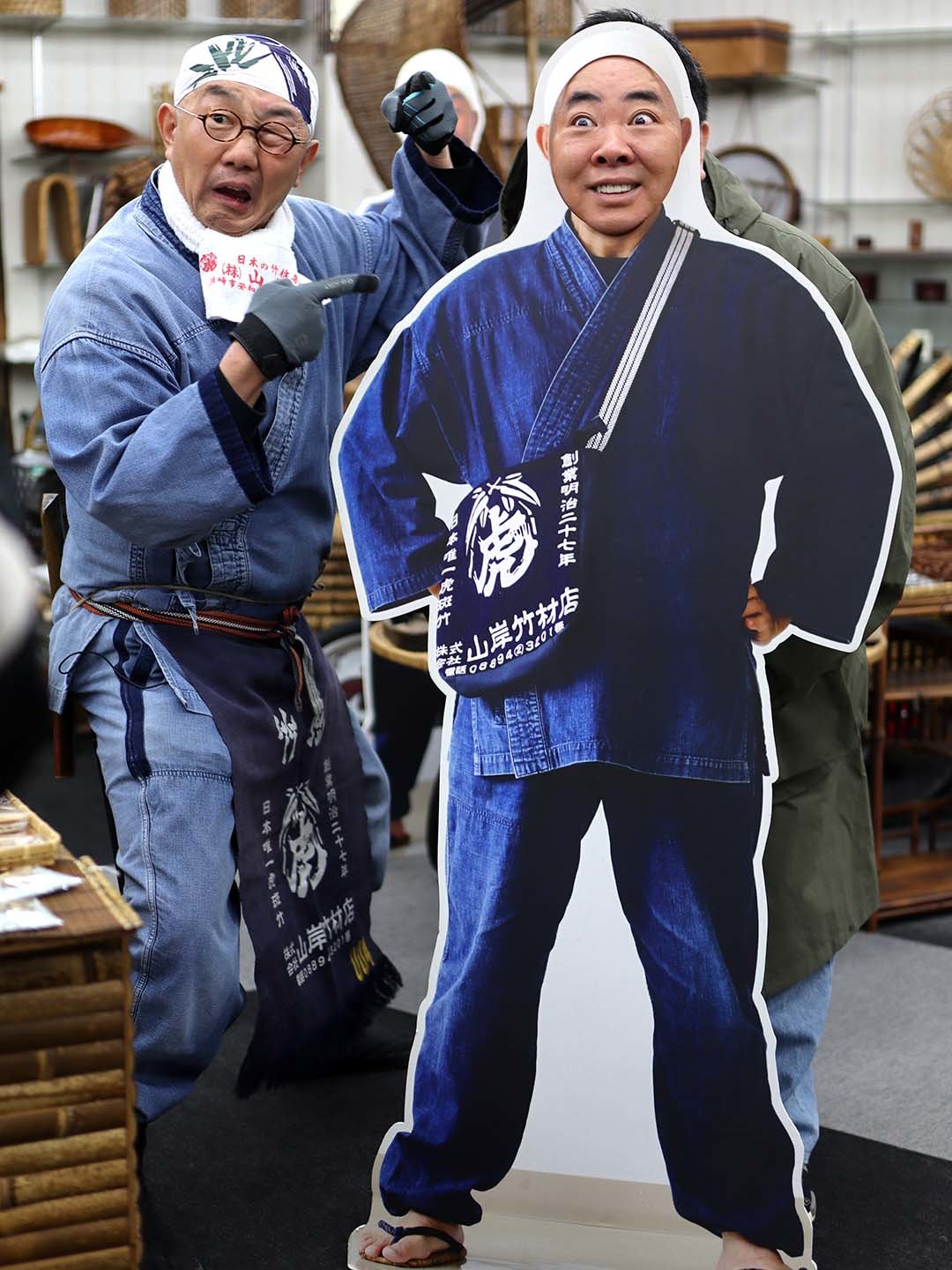 塚地武雅さん「遠くへ行きたい」顔抜き