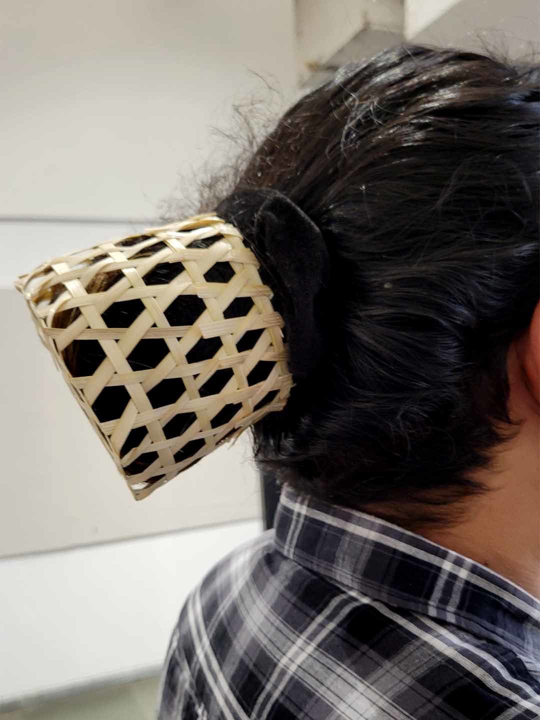 インド国立デザイン研究所（National Institute of Design）髪留め