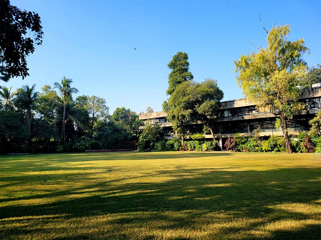 イームズプラザ(Eames Plaza)