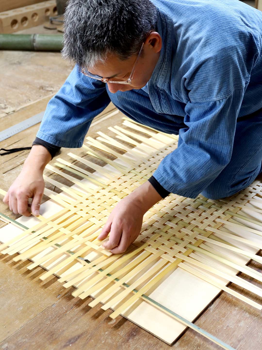 一閑張り四ツ目編み