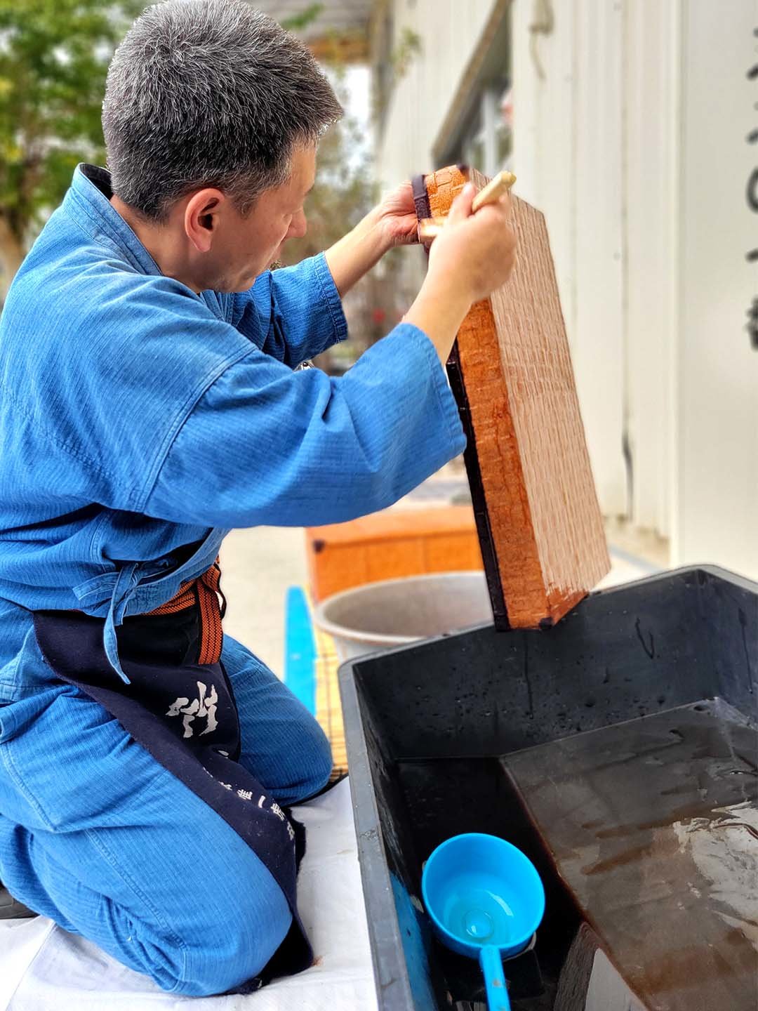 一閑張り柿渋塗布