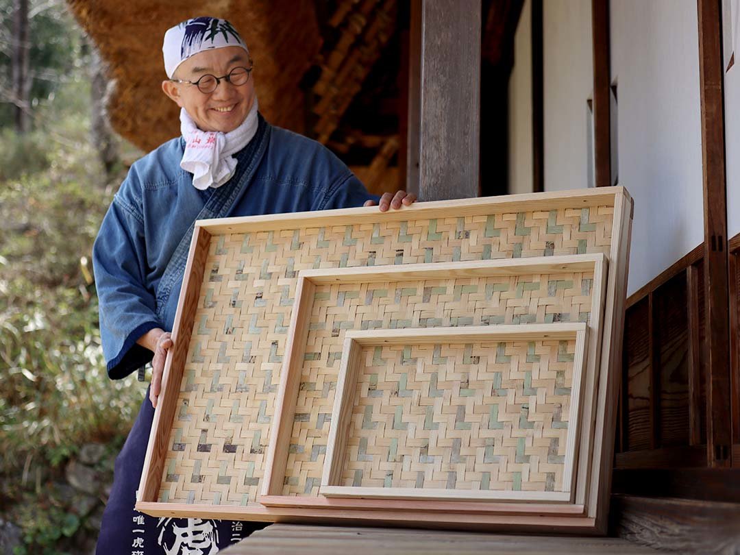 エビラ（竹編み平かご）