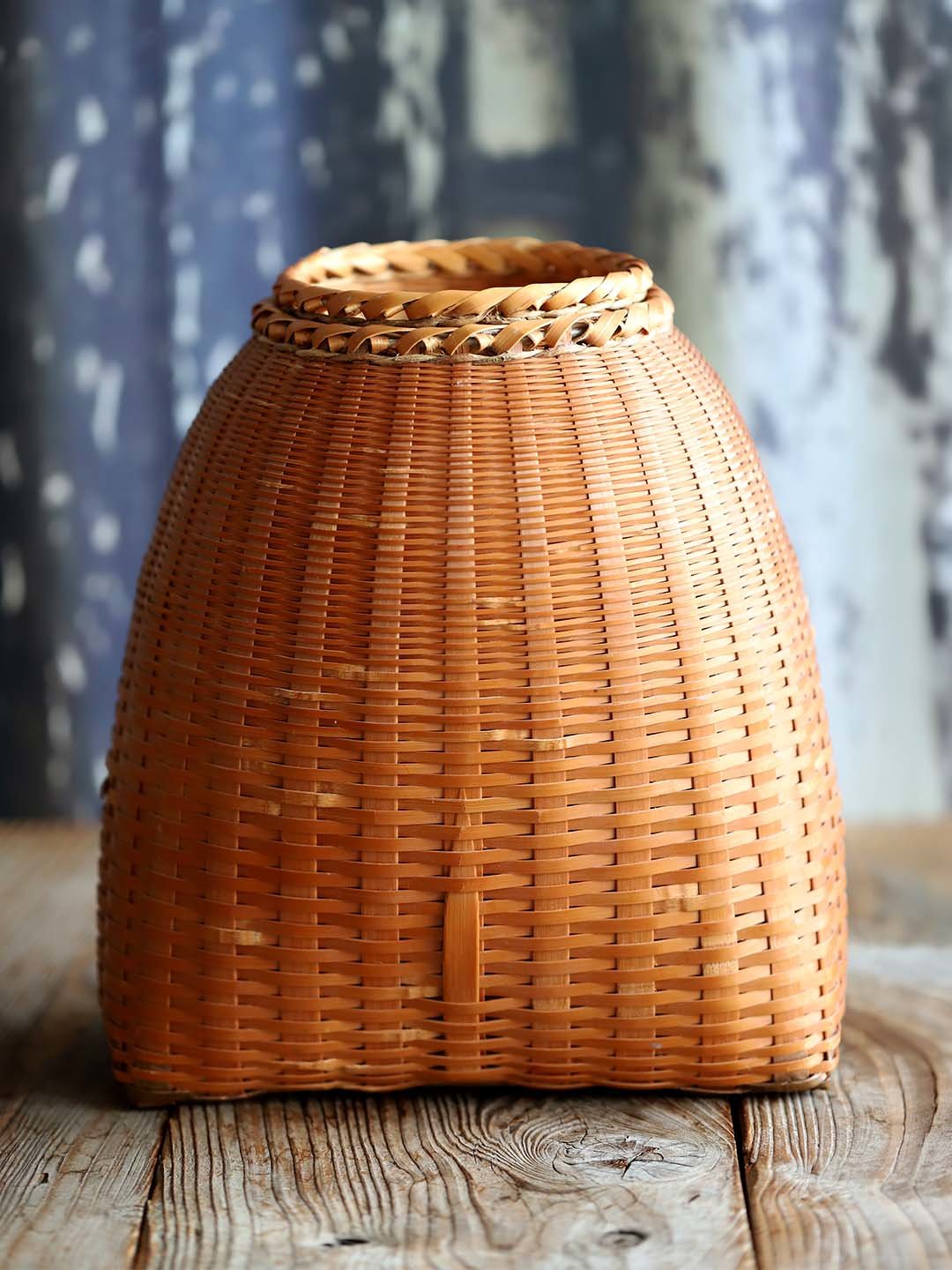 春重作竹魚籠