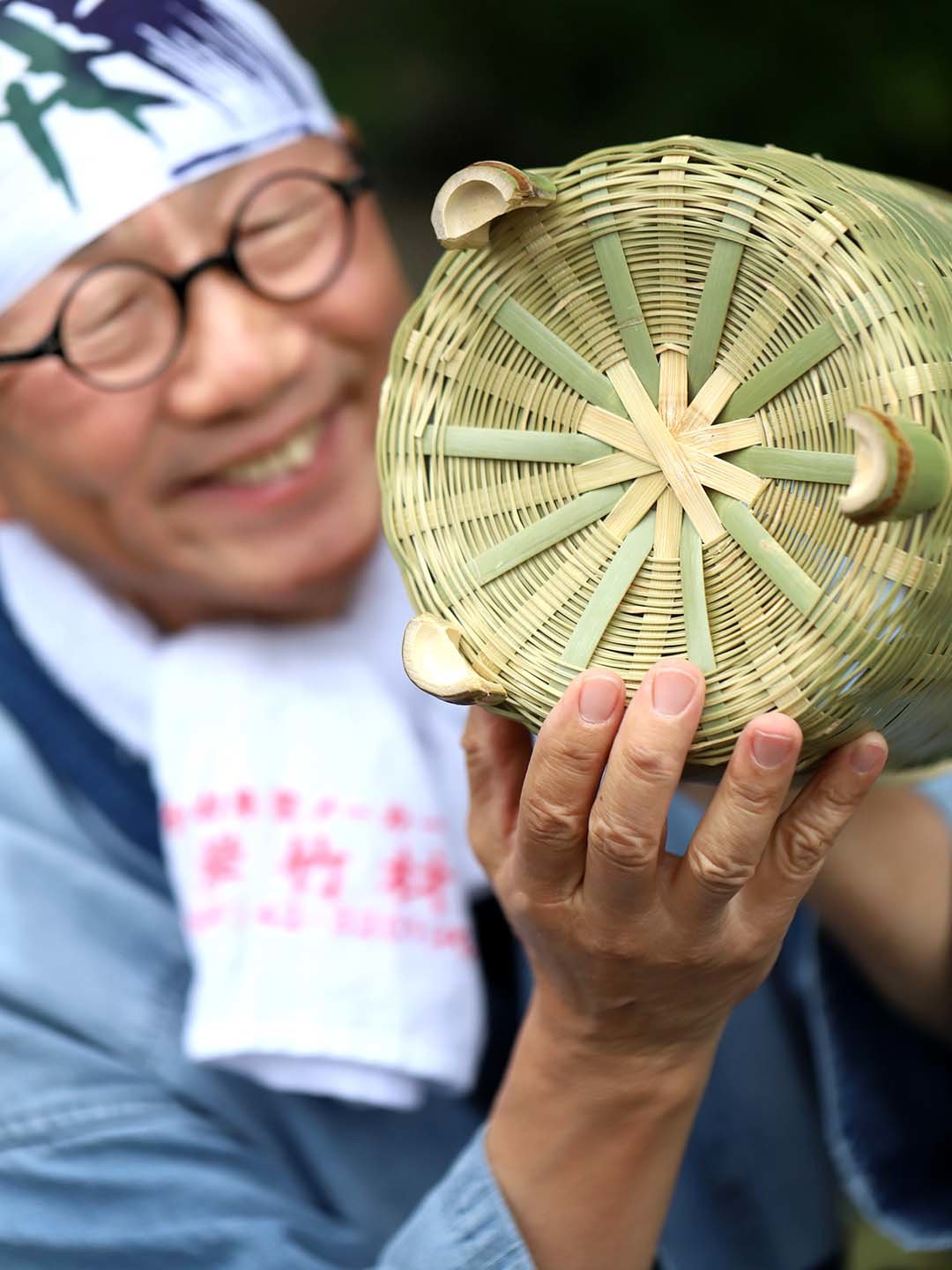 青竹温泉籠の菊底編み
